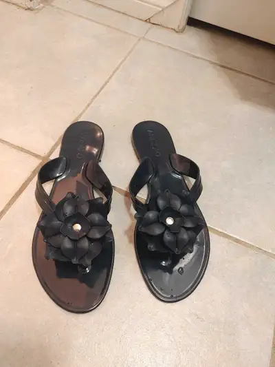 Arezzo Flower Sandals size 7, View more