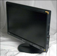 Gateway 21-inch FPD2185WLCD Flat Panel Display