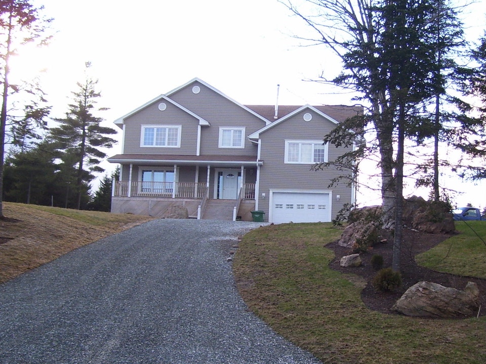 Quispamsis All Inc.1250' Beautiful Bright 24'Private Patio 1