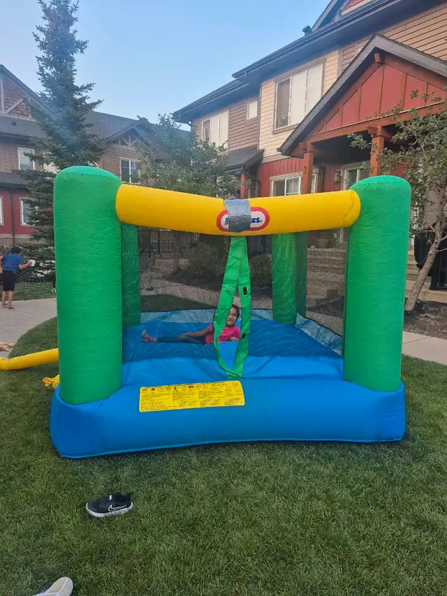 bouncy castle for kids63815756518017121