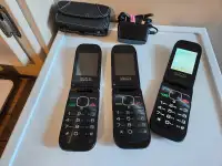 3 cellulaires Flip Alcatel  avec chargeur