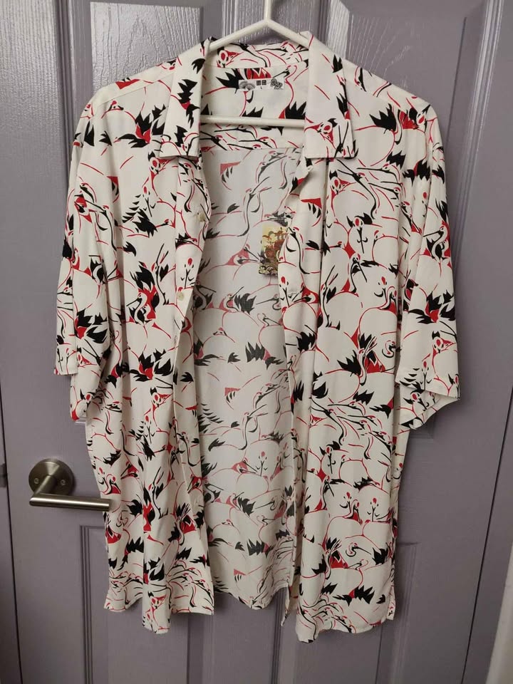 Uniqlo, BNWT Uniqlo Auspicious Japanese Open Collar Shirt - Size Large