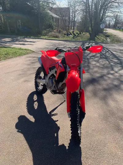 Like new only had 10 hours