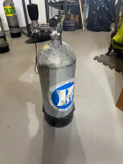 80 cuft Pressed Steel ( baby 80) with DIN thermo H valve 3442 psi Hydro current as June 2026
