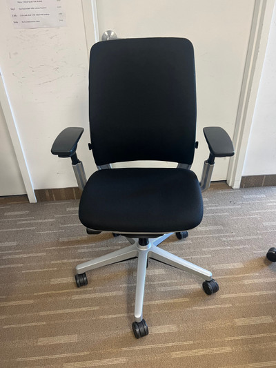 Steelcase Amia pre-owned