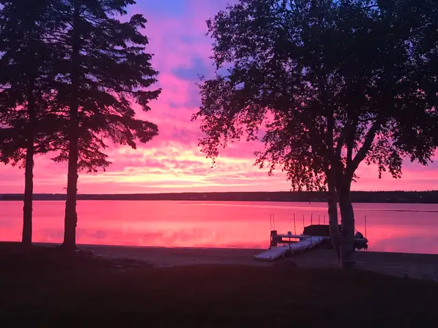 Waterfront cottage for rent in Miramichi in New Brunswick in Canada - Image 3