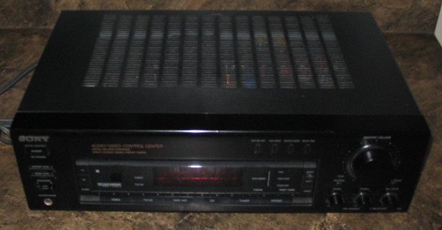 Sony FM Sterio / FM - AM Receiver in Stereo Systems & Home Theatre in Belleville - Image 2