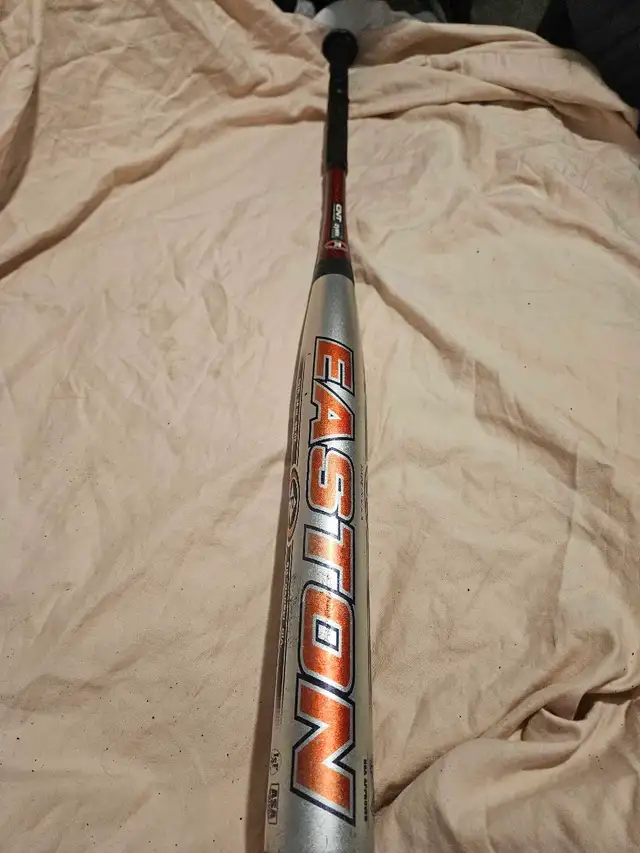 EASTON STEALTH SC900 SOFTBALL BAT in Baseball & Softball in Barrie - Image 3