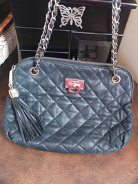 Vintage DKNY quilted purse 
