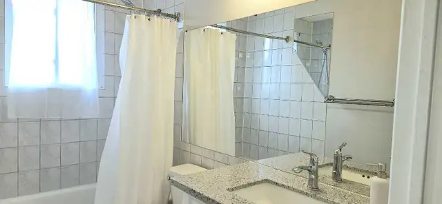 Furnished Room for Rent near Georgian college in Room Rentals & Roommates in Barrie - Image 8