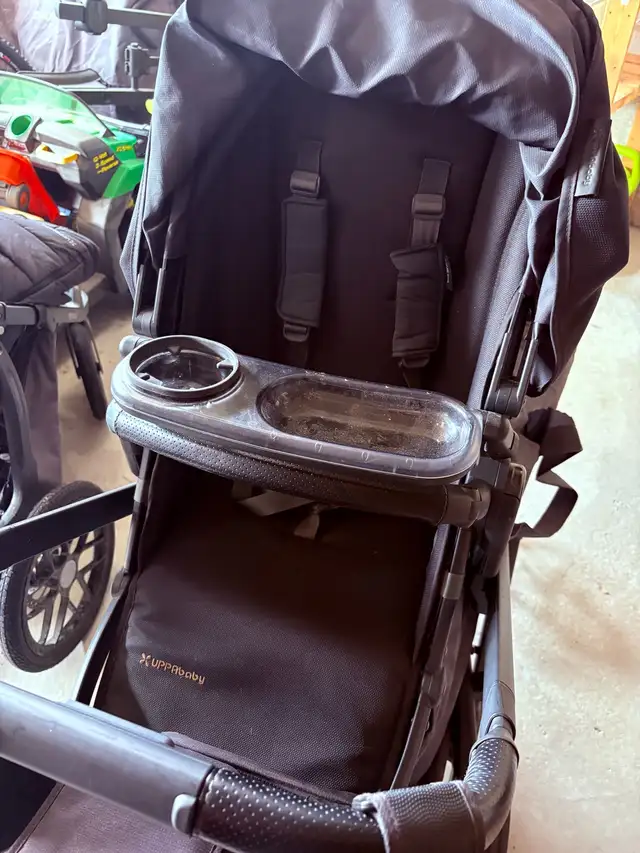 Uppababy Vista in Strollers, Carriers & Car Seats in Oshawa / Durham Region - Image 5