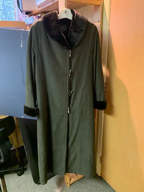 MANTEAU LONG KHAKI - UTEX DESIGN - GR. 12 FEMME in Women's - Tops & Outerwear in Laval / North Shore - Image 2