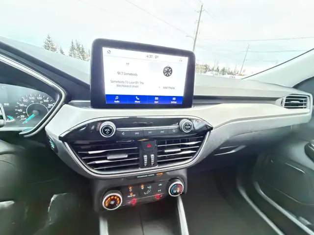 2021 FORD ESCAPE SE AWD *ONLY 49,000KMS !! * CERTIFIED * FINANCI in Cars & Trucks in Sudbury - Image 15