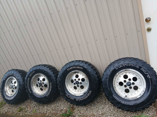 Jeep tires and rims in Tires & Rims in Kitchener / Waterloo