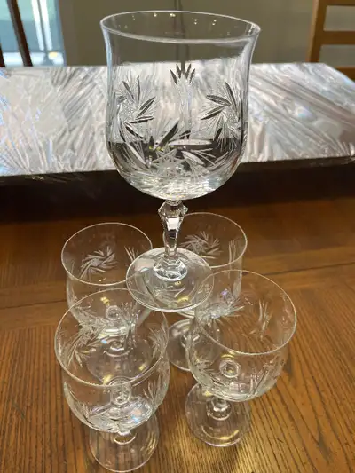 Large Pinwheel crystal wine glasses, View more