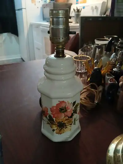 Vintage Mid Century Modern Floral Table Lamp., View more