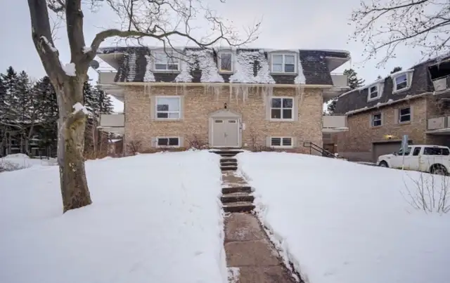 3 Rooms available for Rent walking distance from University of in Long Term Rentals in Kitchener / Waterloo - Image 11