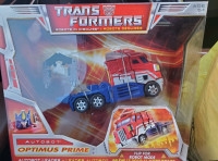 Transformers Classic Robots in Disguise Voyager Optimus sealed 
