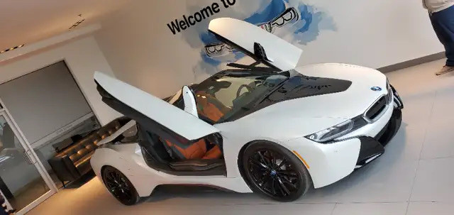 2019 i8 Roadster w WARRANTY FULL MATTE WRAP WHITE on ORANGE in Cars & Trucks in Edmonton - Image 3