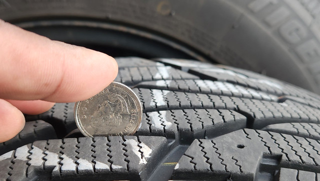 4 Winter Tires with Rims for Sale 195/65 R15 91T in Tires & Rims in Oshawa / Durham Region - Image 4
