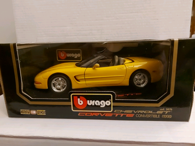 Burago 1:18 1998 Corvette Convertible Yellow with opening hood doors and trunk Open box with 97/98 b...