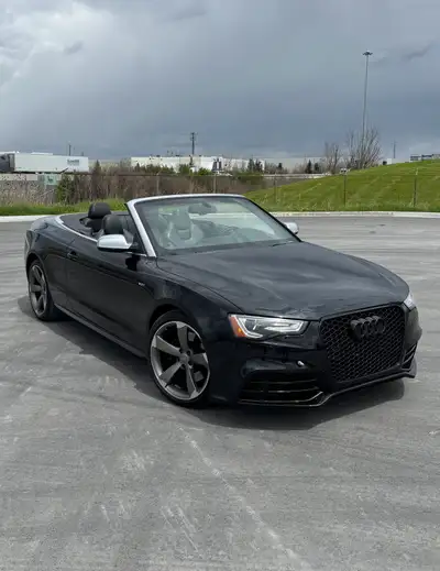 Absolutely Gorgeous 2014 Audi S5 Convertible Rare Unit 127,300km Safety Certificate included in sale...
