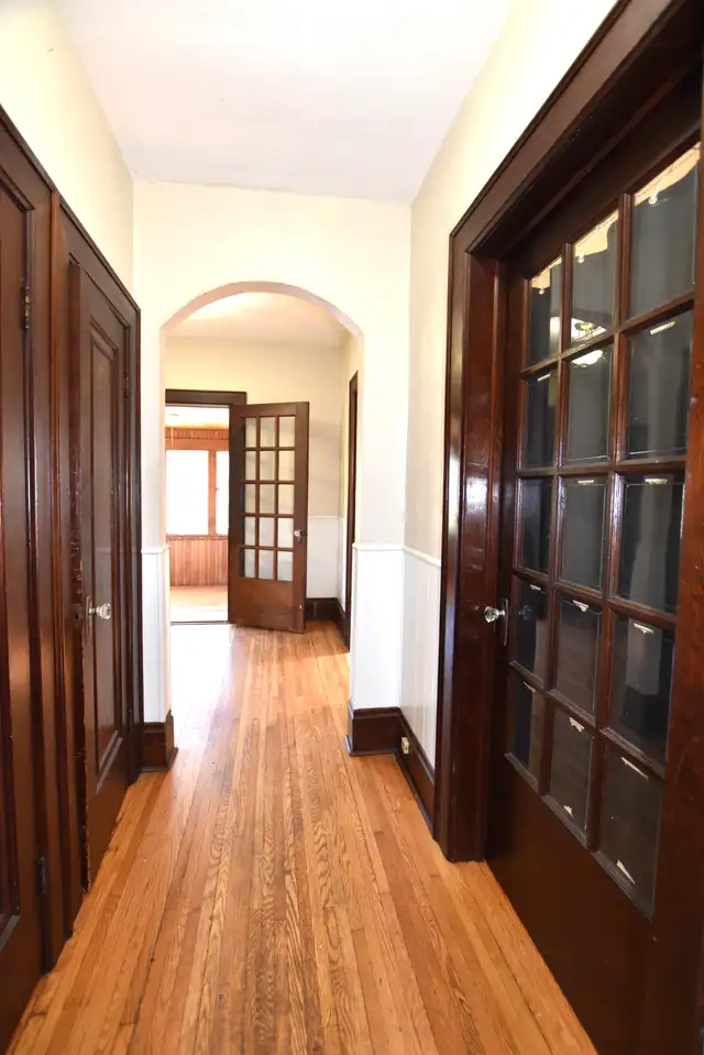 Central 3 Bdrm with Tons of Character! in Long Term Rentals in Peterborough - Image 4