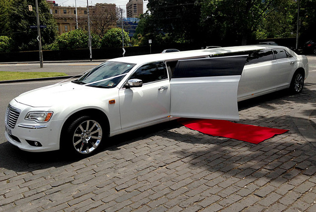 WEDDING LIMOUSINE RENTALS-STTETCH LIMO 416-559-4110 in Wedding in City of Toronto - Image 3