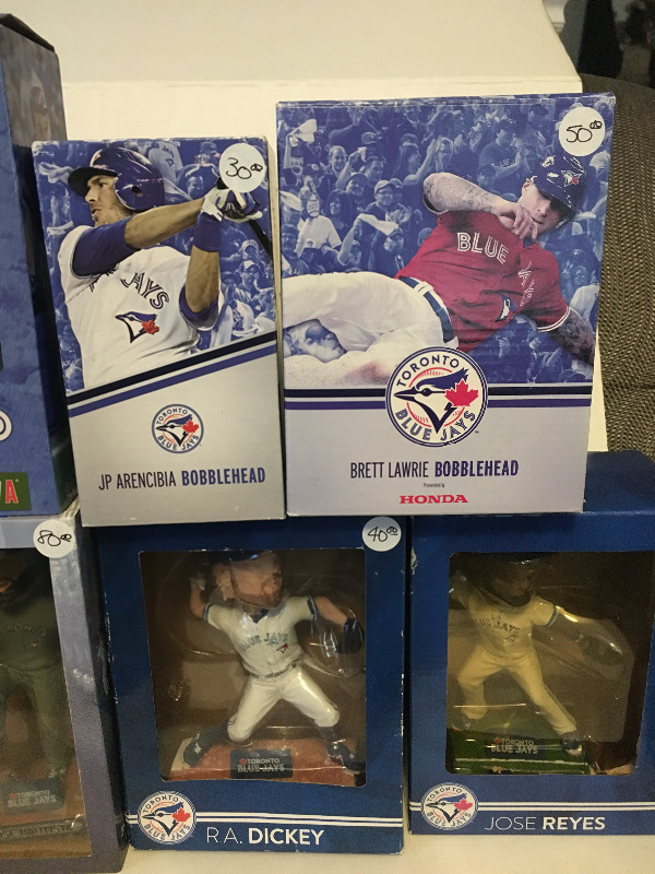 10 Blue Jays game day bobble heads, limited/collectible in box in Arts & Collectibles in Hamilton - Image 4