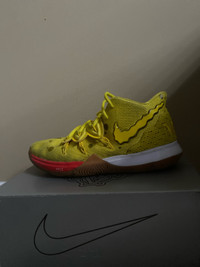 Kyrie 5’s SpongeBob basketball shoe size 7 (OG Box)