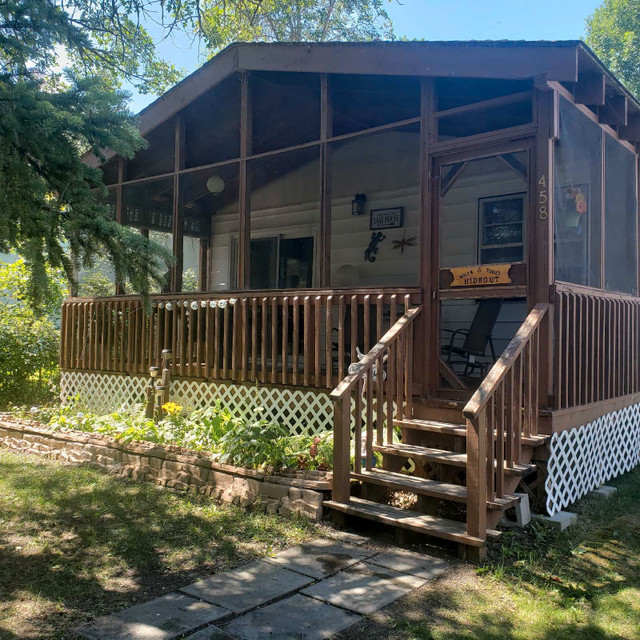 Cozy cabin in Manitoba