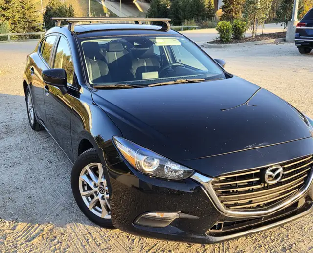 2018 Mazda3 Sport GS (Manual)- 106750 KM