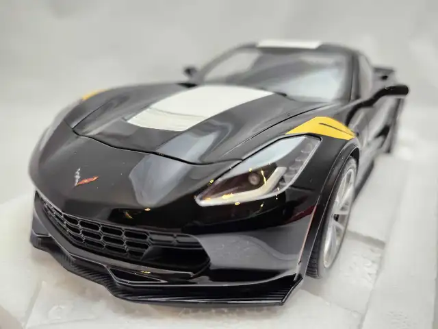 Chevrolet Corvette C7 Grand Sport Black 1:18 Autoart Rare BNIB in Arts & Collectibles in Kawartha Lakes - Image 2