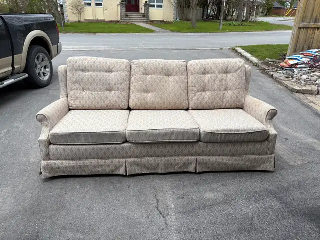 Three Seat Couch in Couches & Futons in Kingston - Image 4