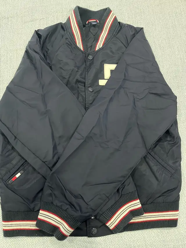 Tommy Jacket in Men's in Mississauga / Peel Region - Image 3