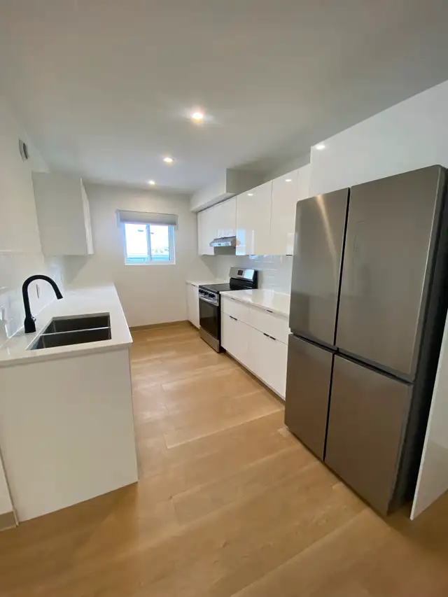 Brand new Upstairs 2 bedroom, 1 bathroom in a four plex