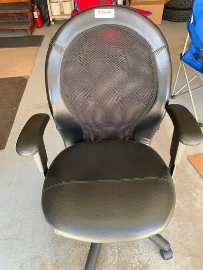 Office chair in good condition