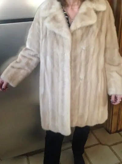 Mink coat champagne colour 3/4 woman, View more