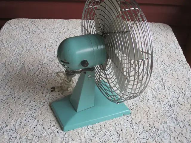 Vintage Superior Electric Aqua Blue 12" Fan Mid Century Modern in Indoor Lighting & Fans in New Glasgow - Image 4