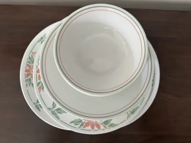 Corelle New Dishes in Kitchen & Dining Wares in City of Toronto - Image 5