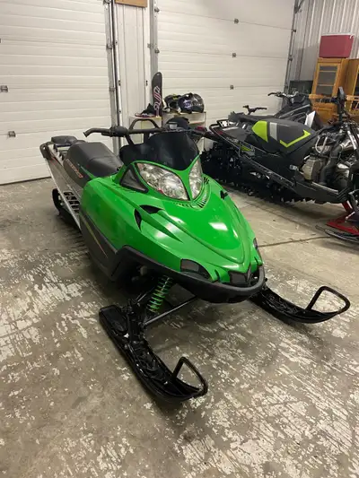 2005 Arctic cat m6 runs really good, I have put an anti stab kit on, brand new aftermarket secondary...