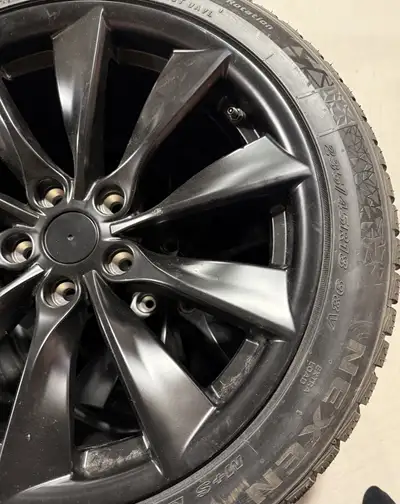 Brand New Winter Tire Package for Tesla Model 3 – Never Used Selling a brand new winter tire package...