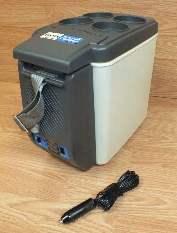 Vector Travel Cooler & Warmer 12v DC Model # VEC221 AC Adapter in Refrigerators in Ottawa - Image 3