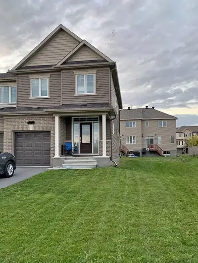 - Available on Jan 1st 2026 for single family. - Lovely four bedroom executive townhouse with finish...