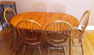 Solid Wood Dining Table with 6 Chairs – Extendable Oval/Round, View more