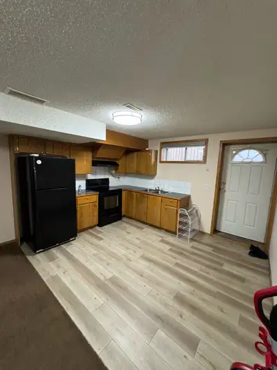 2-Bedroom with one bathroom and full kitchen Basement Suite available for Rent – Coral Springs NE, C...