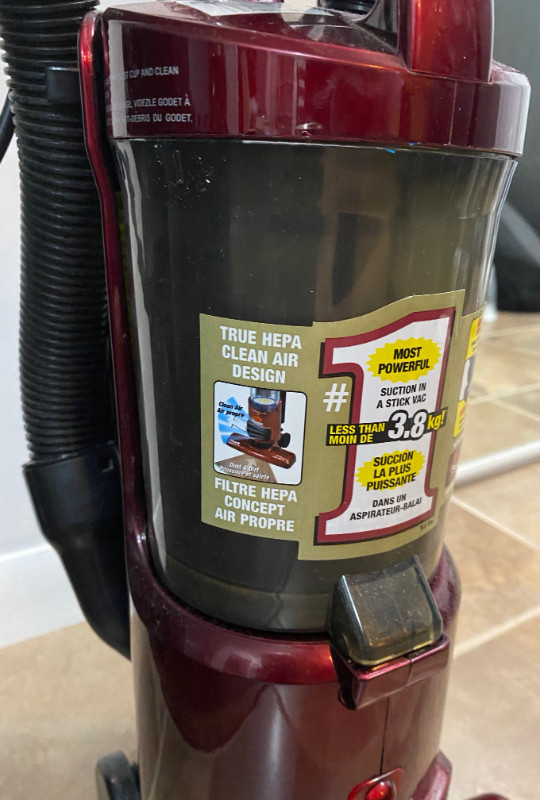 Used SHARK EURO PRO X RED VACUUM, in good condition$50 in Vacuums in City of Toronto - Image 4