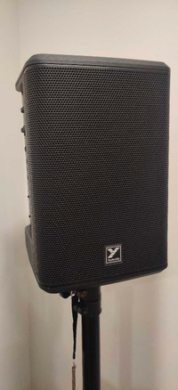 Yorkville exm mobile 8 portable loud speaker 
