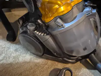 Keep your home spotless with the powerful and compact Dyson DC22 cylinder vacuum, designed for excep...