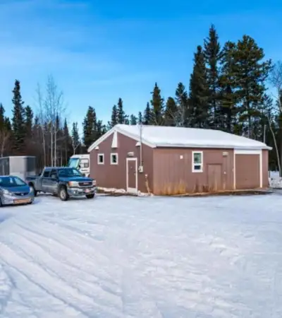 Furnished dry cabin 15 minutes from downtown